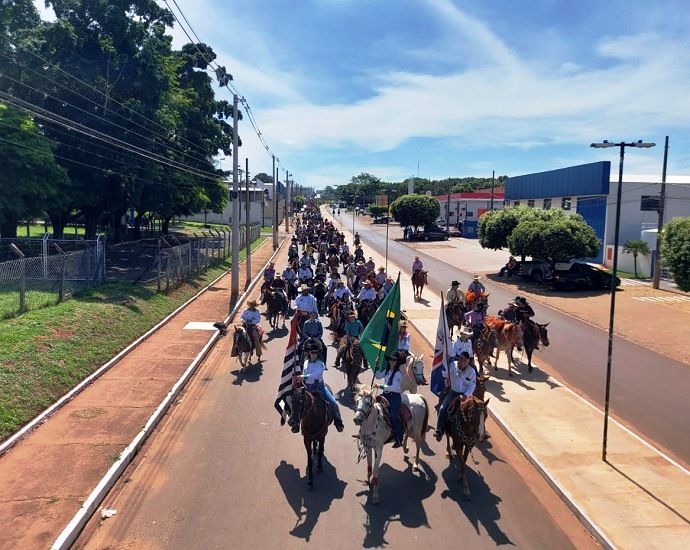 JALES, 83 ANOS: Prefeitura e Comissão Organizadora realizam a Tradicional Cavalgada no domingo, dia 7 de abril  