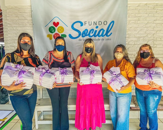 CORRENTE DO BEM: primeiras-damas da região doaram lençóis para a UPA 24H de Jales