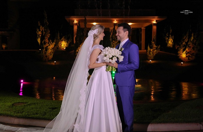 ROMANTISMO: casamento de Renata Belini e Rafael Castilho enche o fim de semana de beleza ROMANTISMO: casamento de Renata Belini e Rafael Castilho enche o fim de semana de beleza
