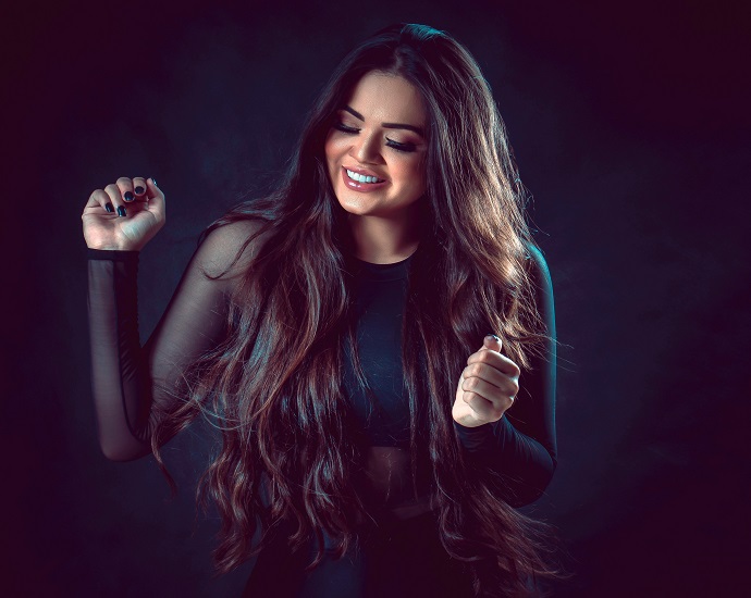NOVA SOLTEIRINHA: cantora Bia Ferraz lança seu primeiro DVD que já é sucesso em plataformas digitais