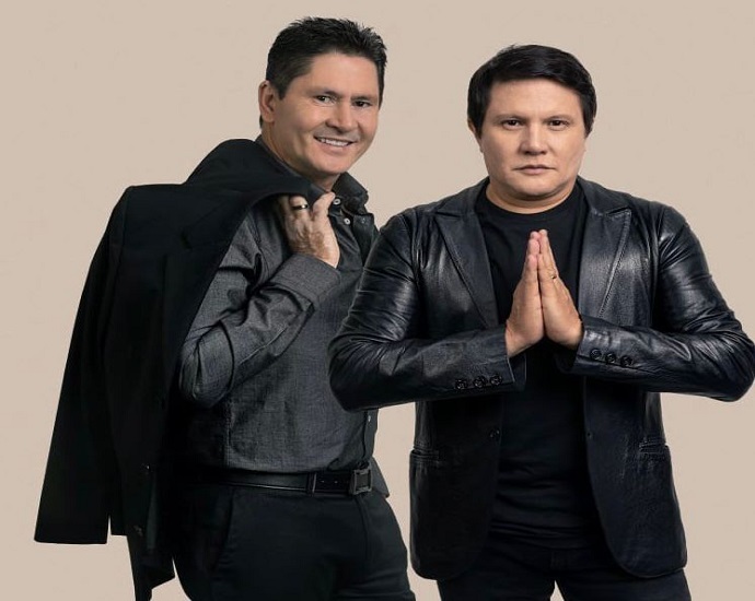 Prefeitura vai inaugurar o palco da Praça Dr. Euphly Jalles com show da dupla Gian & Giovani no dia 25 de agosto