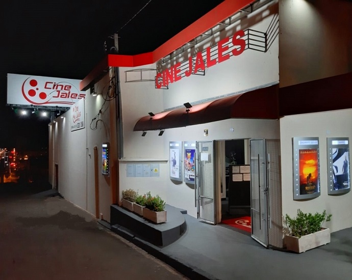 TELONA: Cine Jales está entre os 6 cinemas do Estado que oferecem recursos de libras, legendas descritivas e áudio descritivo